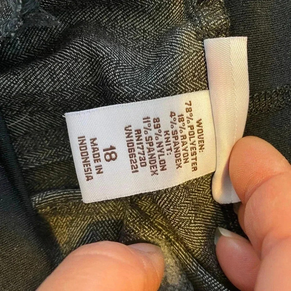 Liz Lange Maternity Casual Flare Leg Pants Plus Size 18 Pockets - Picture 6 of 8